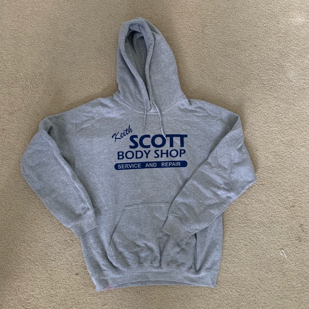 One Tree Hill: Keith Scott Body Shop sweatshirt